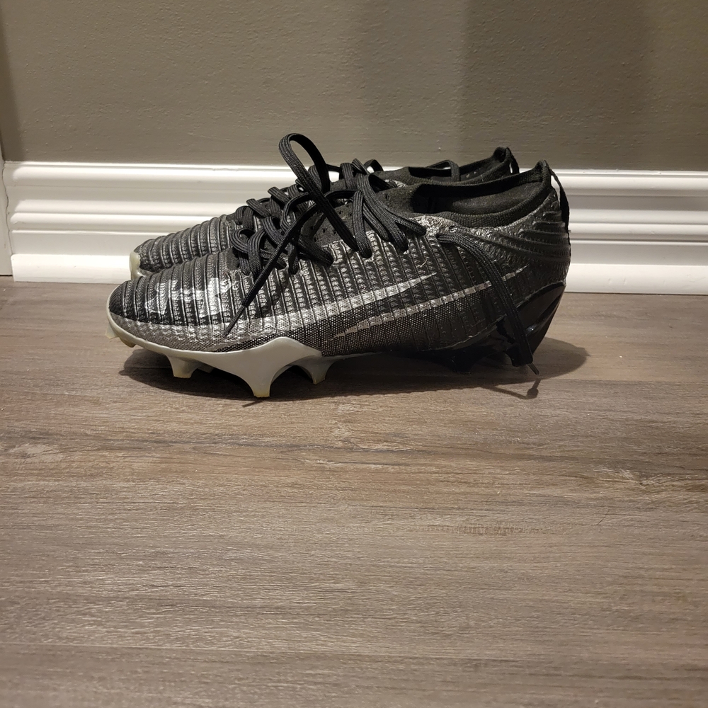 Under Armour Black and Gray Athletic Cleats